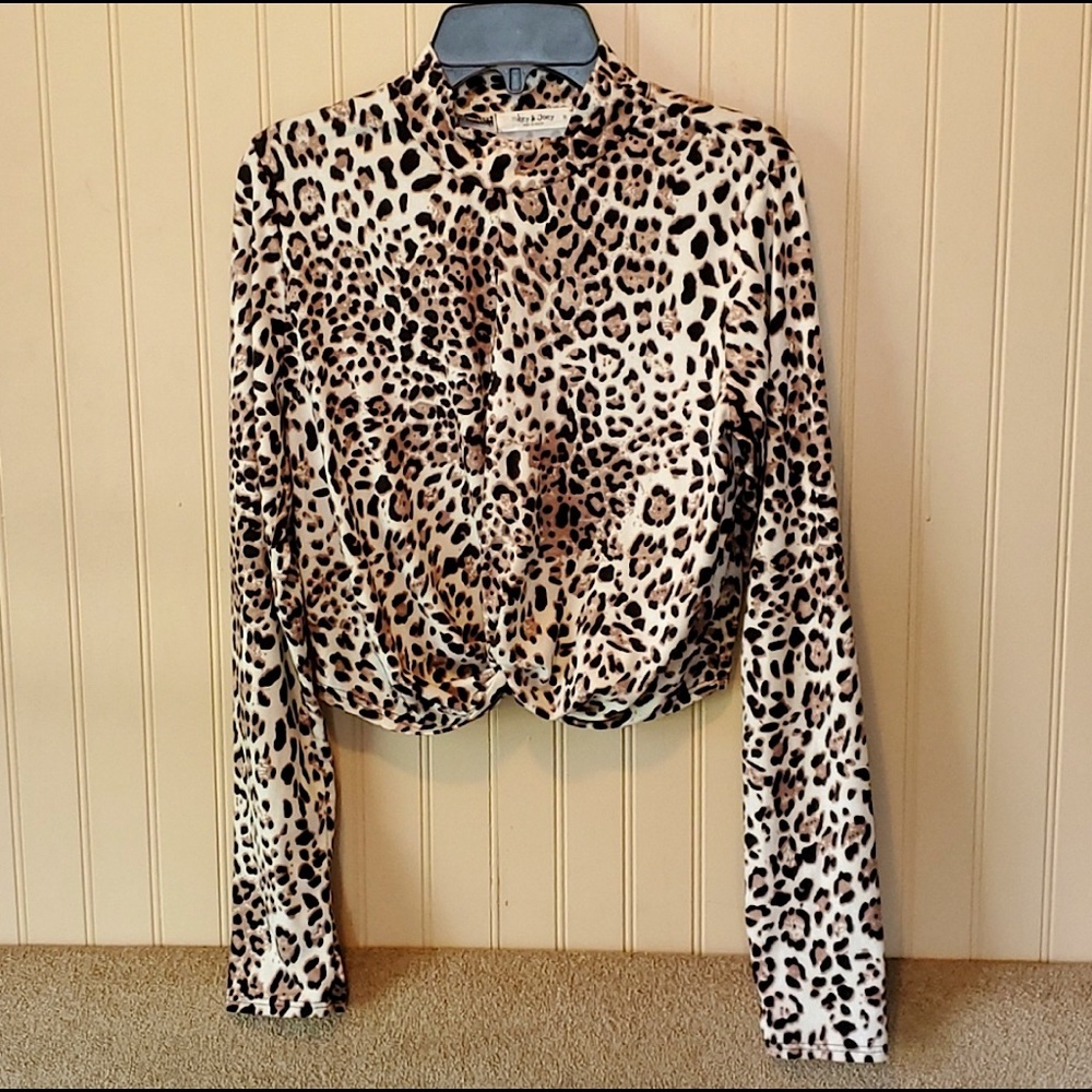 Mikey & Joey Leopard Print Long-Sleeved Cropped T… - image 1